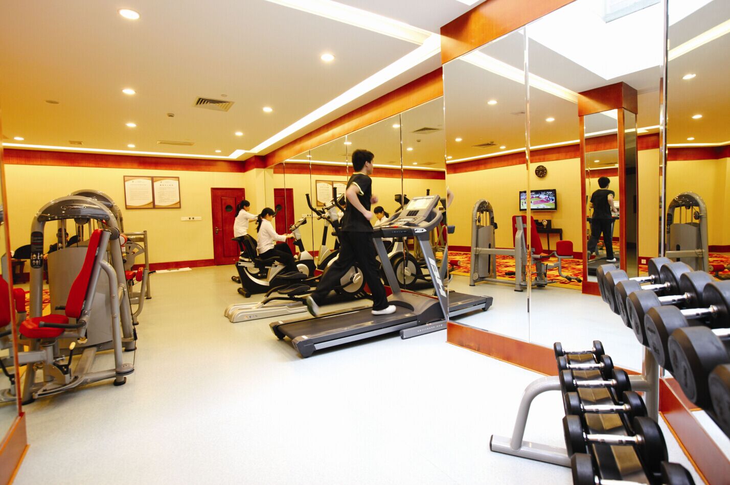 青和錦江健身房 青和錦江健身房